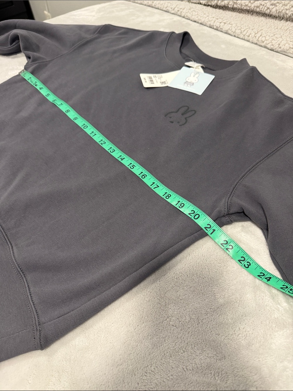 Uniqlo x Miffy Sweatshirt - Picture 11 of 13